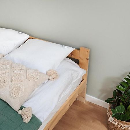 Pastel Grove Suite - By Upstairs Cracovie Extérieur photo